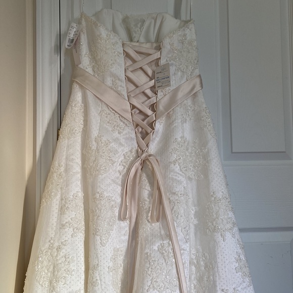 NWT David's Bridal WEDDING DRESS - Picture 5 of 14